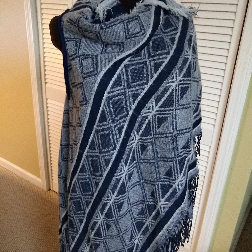 Vest - Picture 3 of 5
